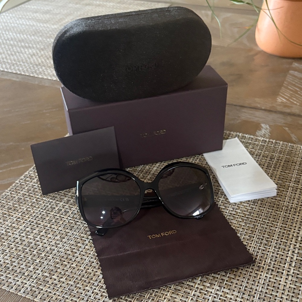 Tom Ford Chiara Elegant Black Sunglasses